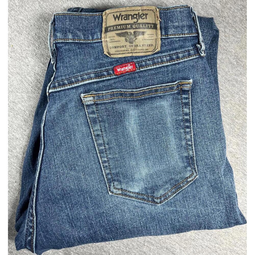 Wrangler Premium Quality Men's 30 x 30 Blue Denim Jeans A205 Wrangler Pants